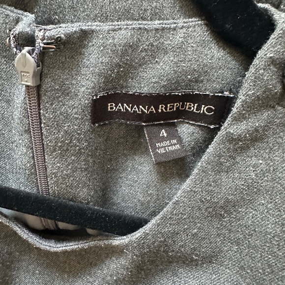 Banana Republic Sleeveless Side Button Sheath Dress (Size 4) - Picture 6 of 7